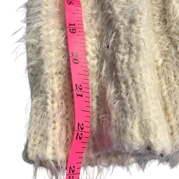 Maison Jules Cream Eyelash Sweater size medium. - Picture 3 of 6